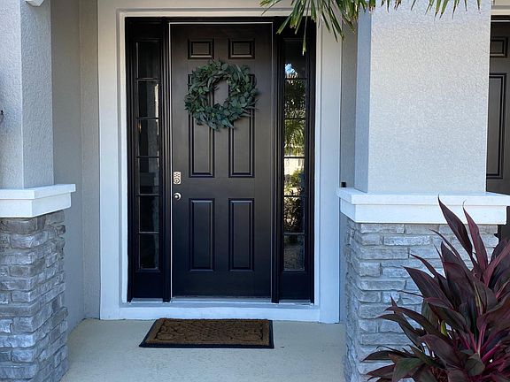 Entrance_outside