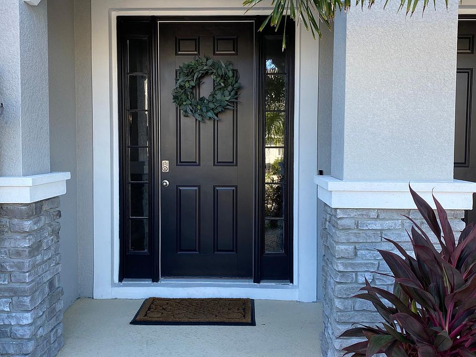 Entrance_outside