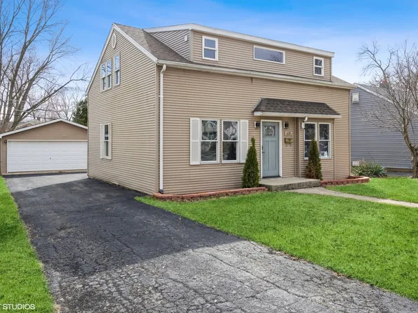 409 S Prairie Ave, Mundelein, IL 60060