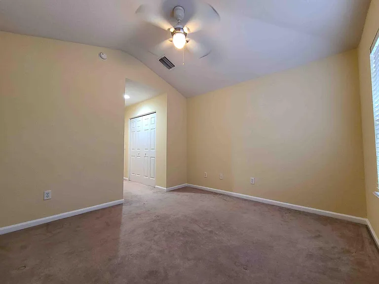 4168 SW 43rd Cir — Photo 15
