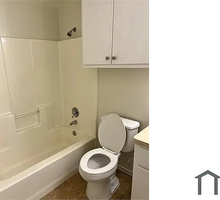 712 N Sharp St — Photo 13