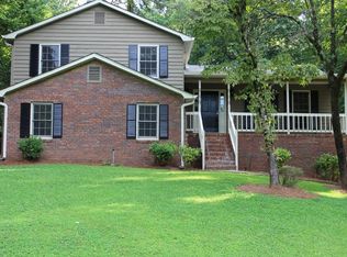 704 Fairfax Ct, Woodstock, GA