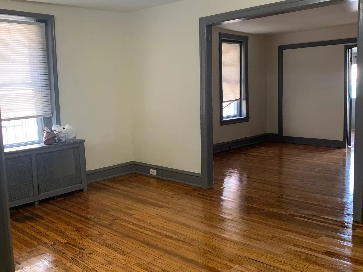 3 bed, 100 sqft, $1,650 — Photo 2