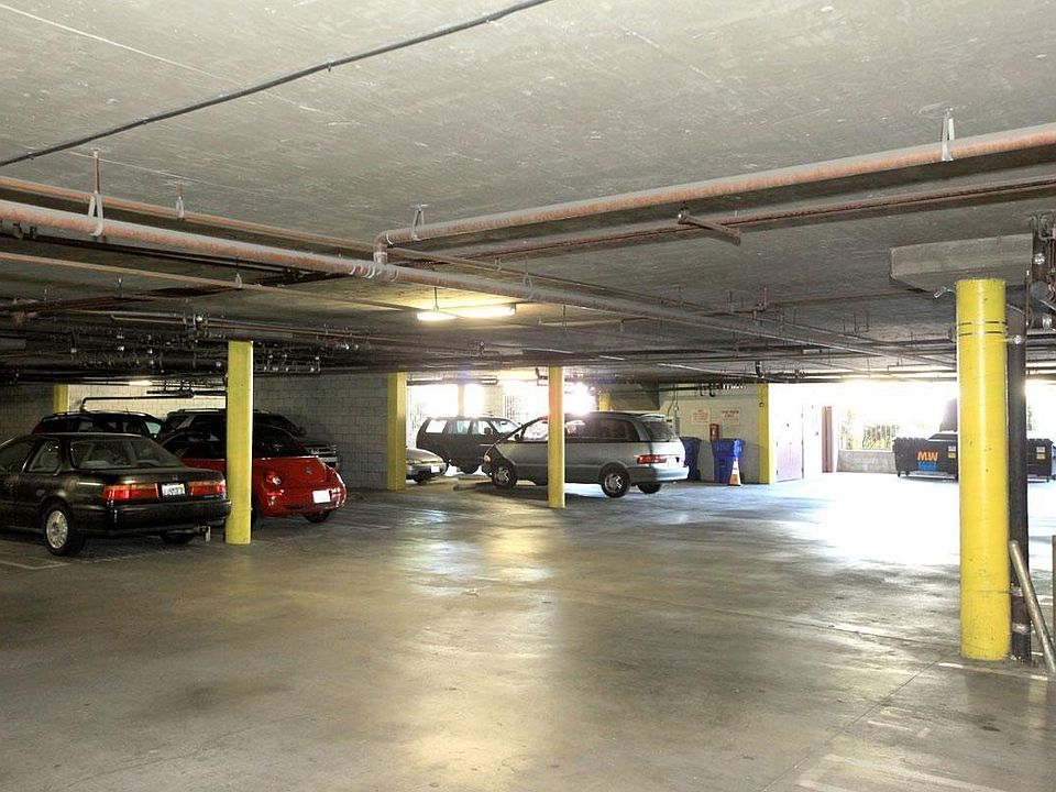 2nd image of 16125 Hart St APT 210