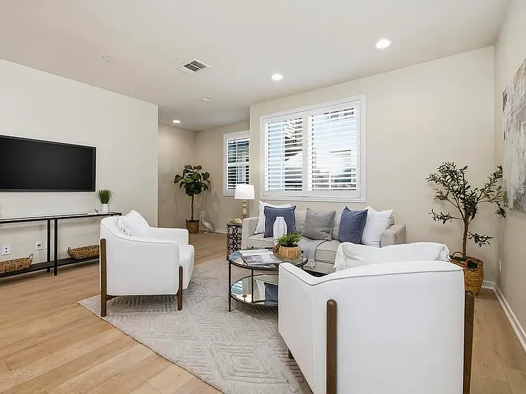 1566 Vista Del Mar Way #3 — Photo 29