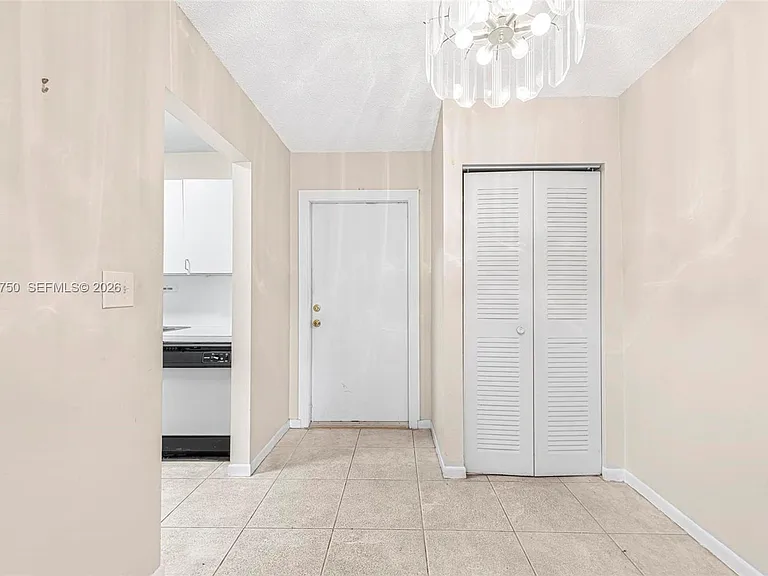 9107 SW 137th Ter #1-4 — Photo 4