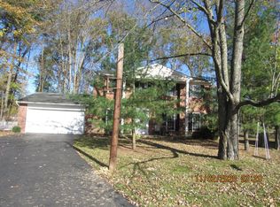 808 Timberwood Ln, Cincinnati, OH 45245
