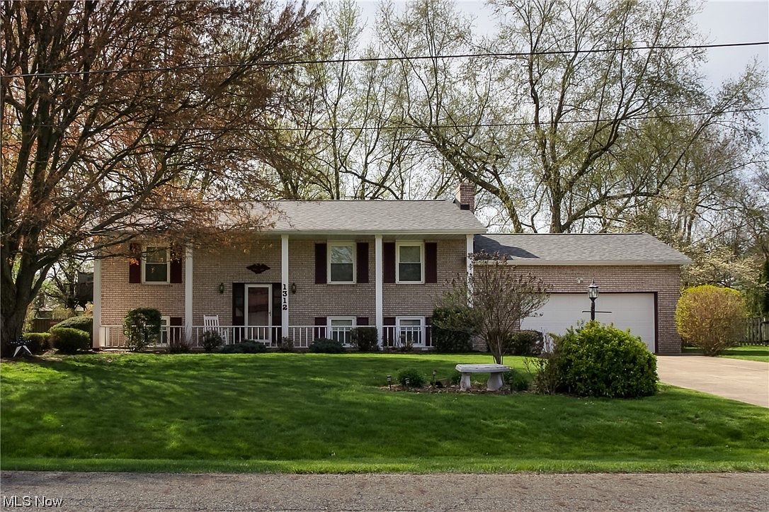1312 Frontier St NE, Hartville, OH 44632 Zillow