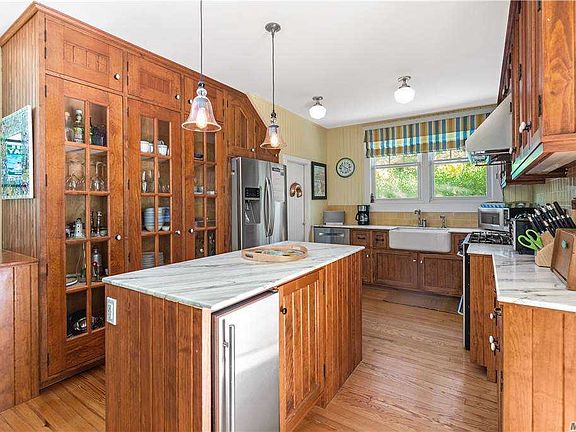 2nd image of 696 Ocean Breeze Walk