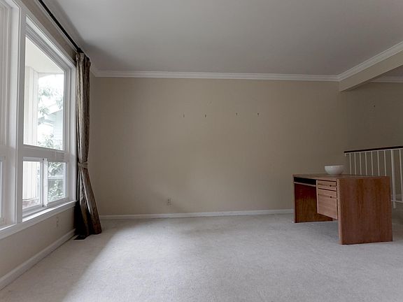 2nd image of 5723 140th Pl SE