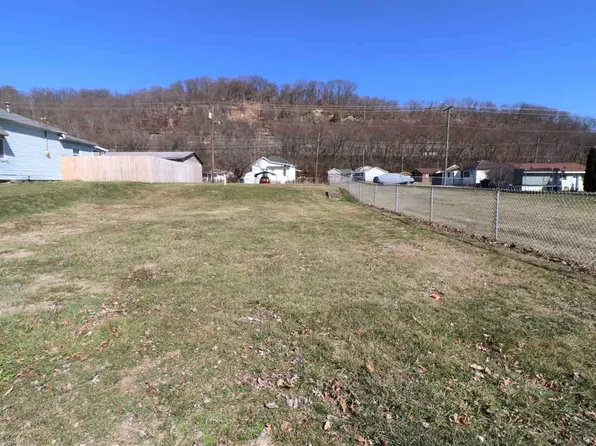 1015-1017 S 9th St, Ironton, OH 45638