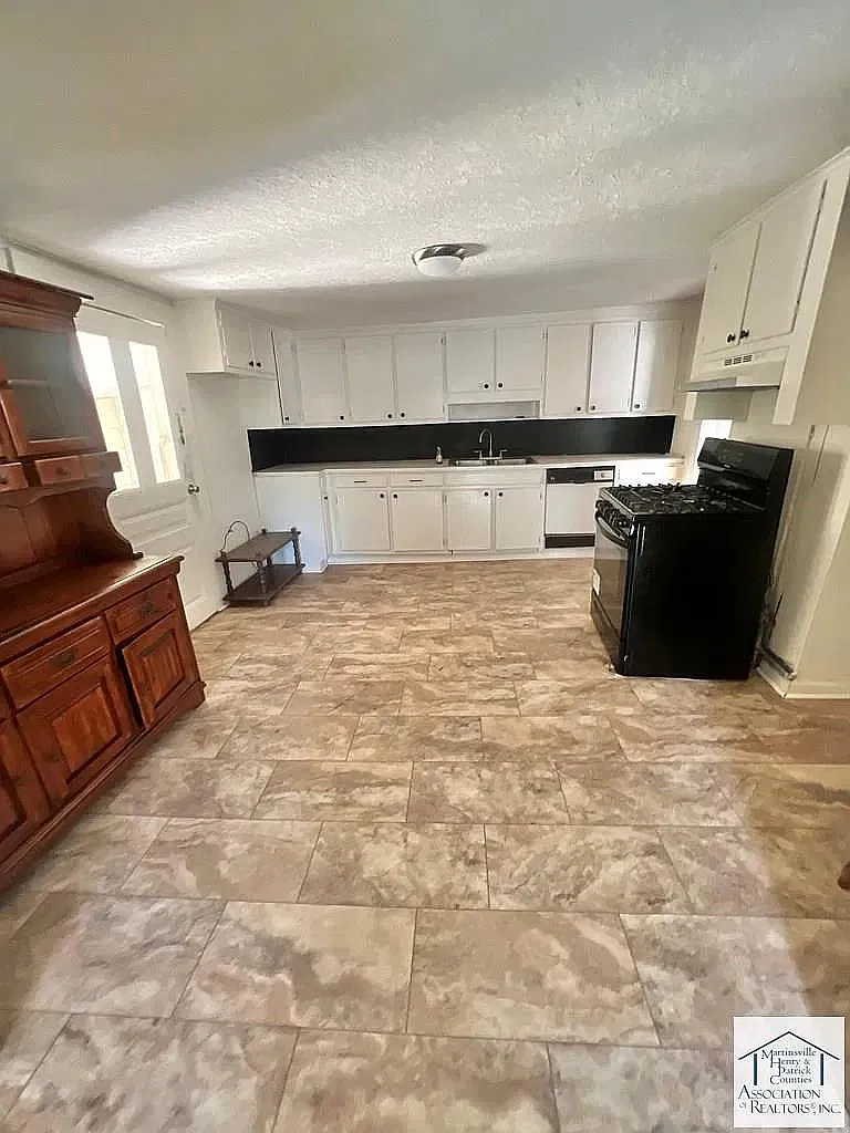 2 bed, 1129 sqft, $1,100 — Photo 2