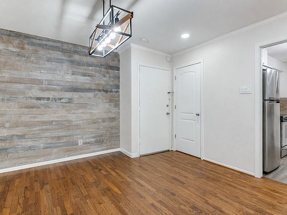 4th image of 4851 Cedar Springs Rd APT 383