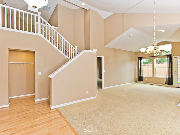3rd image of 5909 Panorama Dr SE APT 5-103