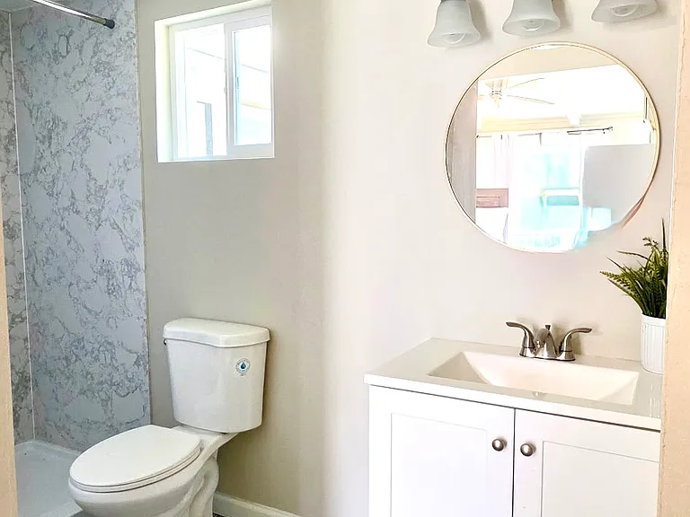 6015 N Alturas Ave #2 — Photo 6