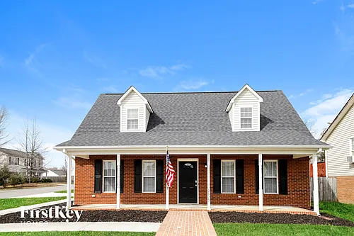 160 Rhyne Ct Photo 1