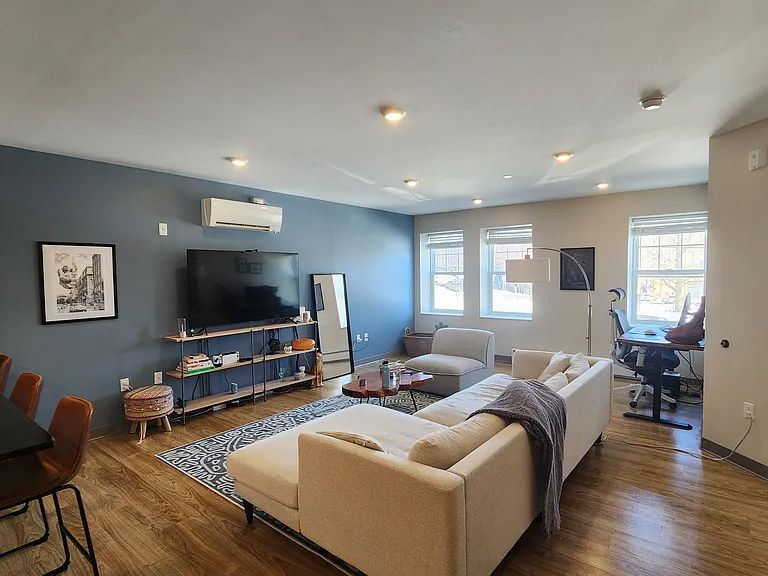 Foster's Place — Photo 21