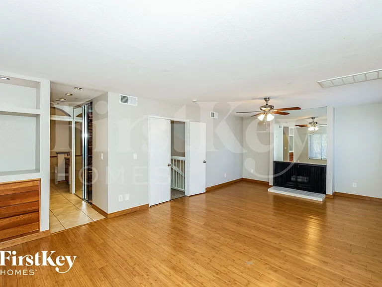 2406 El Cid Ct — Photo 5