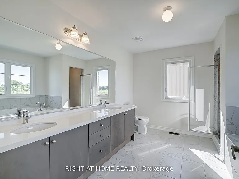 96 Connell Dr — Photo 17