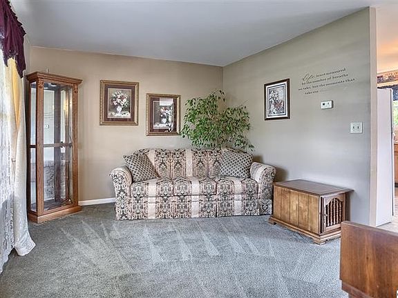 3rd image of 188 Martel Cir