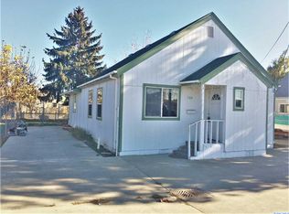 324 N 9th St, Sunnyside, WA 98944