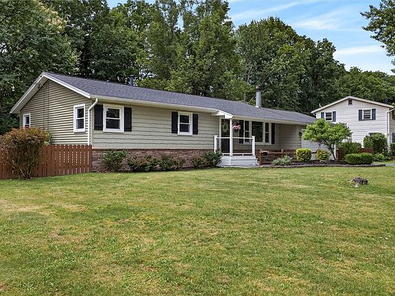 5th image of 14 Terry Ln