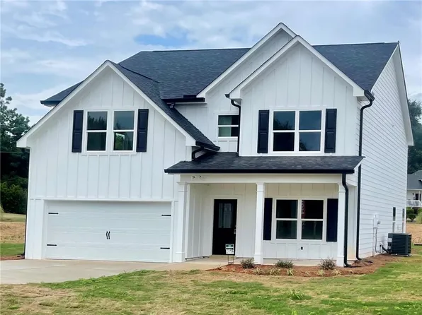 25 Harriet Dr, Lavonia, GA 30553