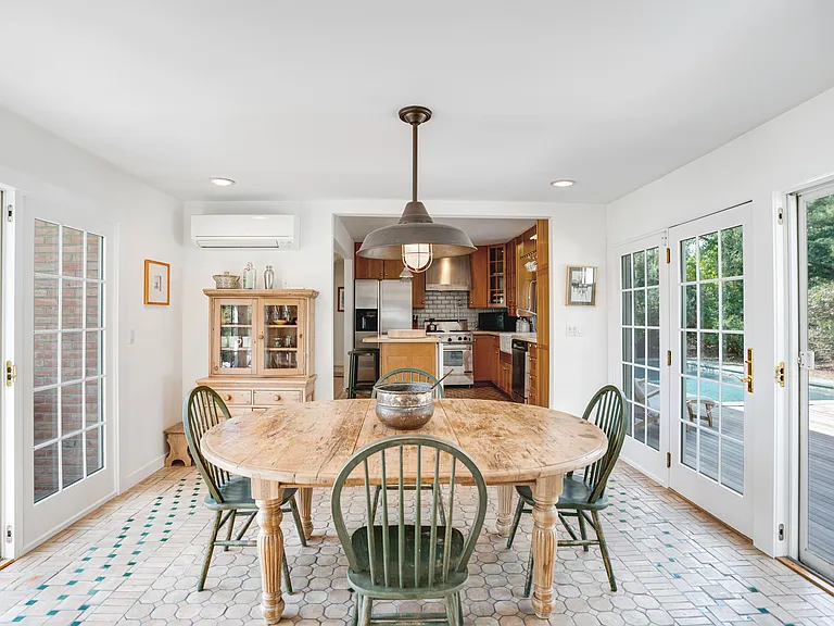 72 Marine Blvd — Photo 9