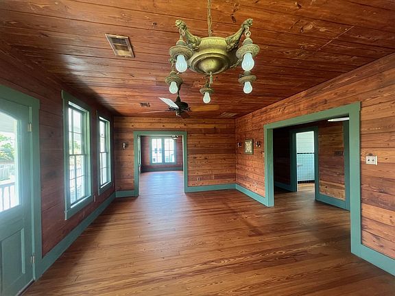 4th image of 618 Bayridge Rd