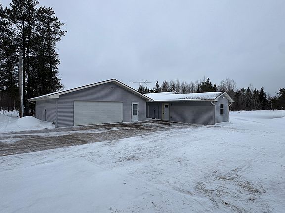 3rd image of 45293 Oak Leaf Rd