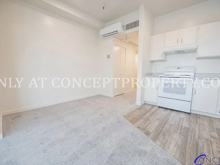 223 E 3rd Ave — Photo 17