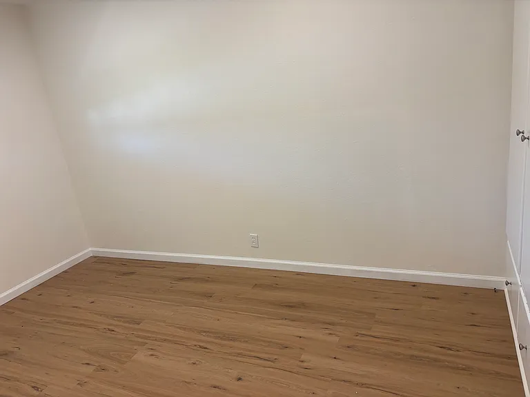 686 Kiely Blvd — Photo 24