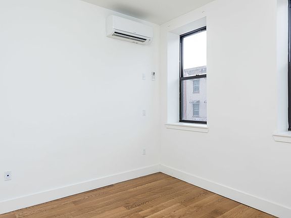 5th image of 140 Manhattan Ave APT 3B