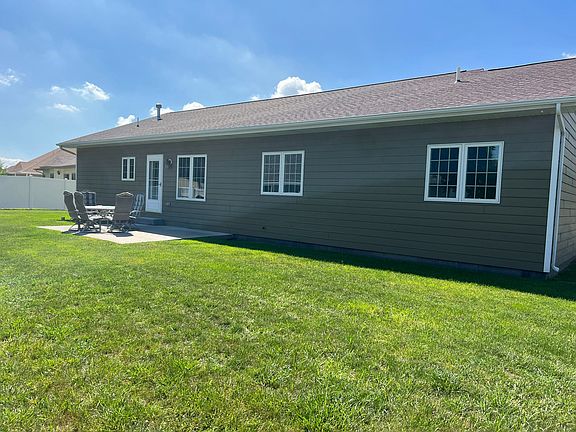 3rd image of 3409 Bush Ct