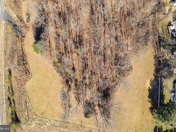 4th image of 353 Greenwood Rd