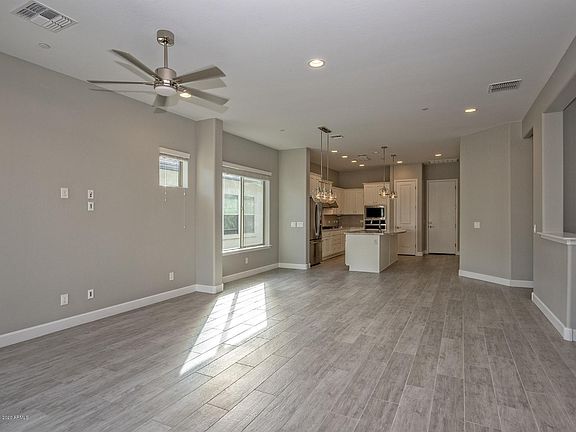 3rd image of 20764 W Medlock Dr