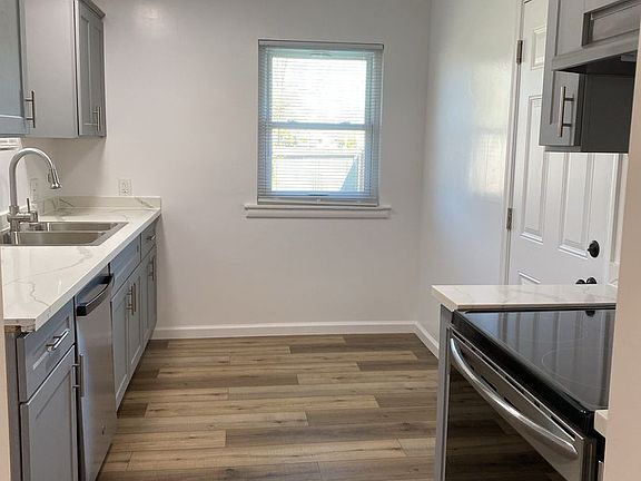 4th image of 4208 28th St