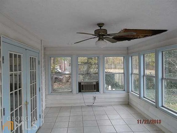 4th image of 84 Farmington Dr