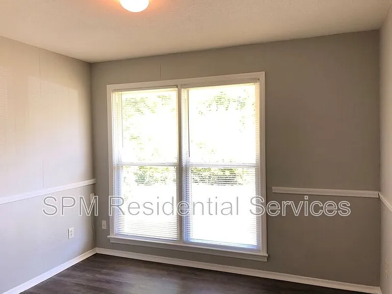 240 Buff Cir — Photo 11
