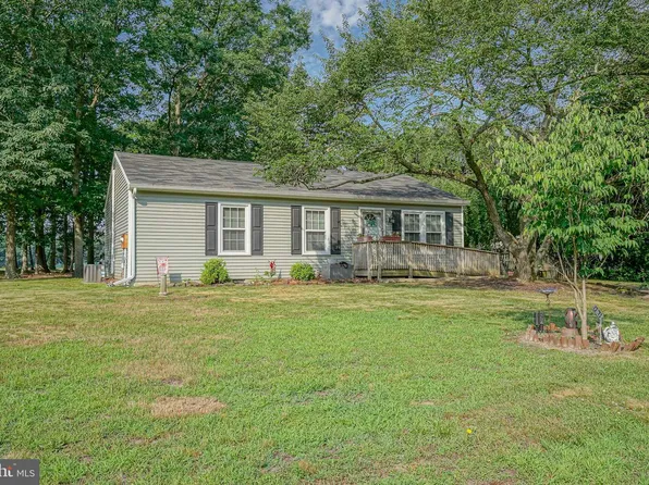 16 Pin Oak Dr, Atco, NJ 08004