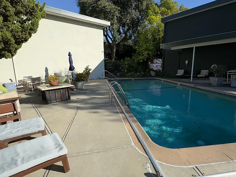 1855 Trinity Ave #13 — Photo 2