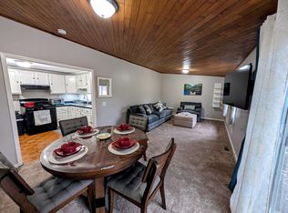 114 Maple Manor Dr, North Syracuse, NY 13212