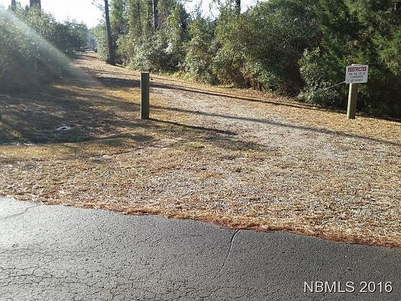 5th image of 23 Shore Dr E