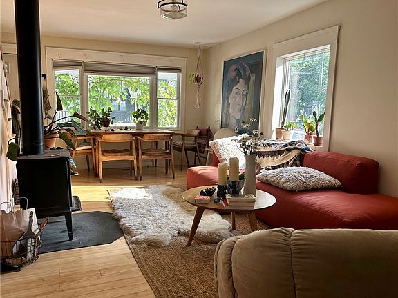 4th image of 511 Main St