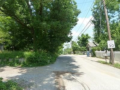 2nd image of 1609 Willoughby Rd