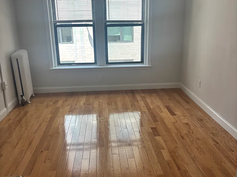 21 Peterborough St #4 — Photo 3