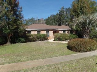 110 Country Club Dr W, Destin, FL 32541