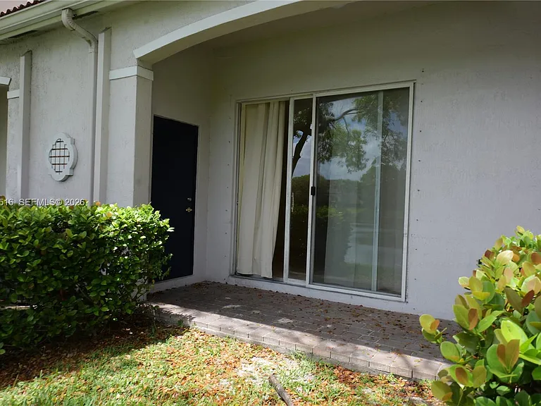 8220 SW 25th Ct — Photo 8