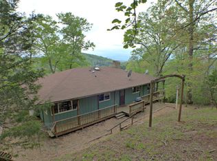152 Country Rd, Franklin, NC 28734