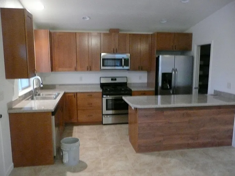 204 W Putman St — Photo 7